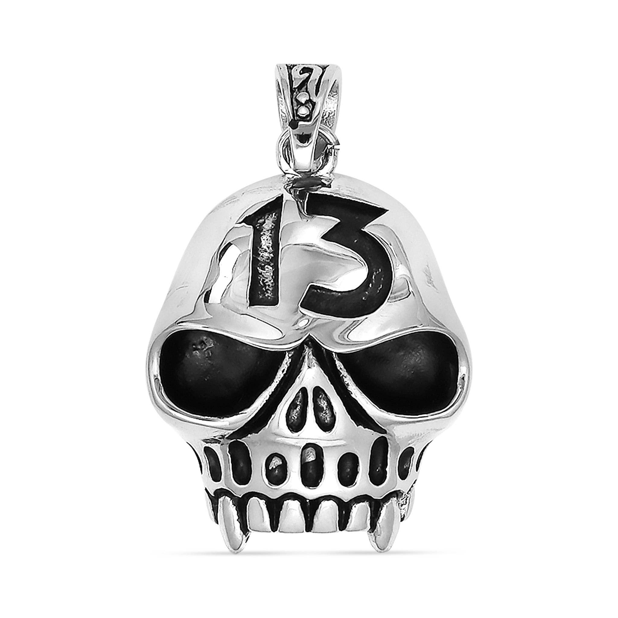 Colgante de acero inoxidable con forma de calavera con colmillos «13"