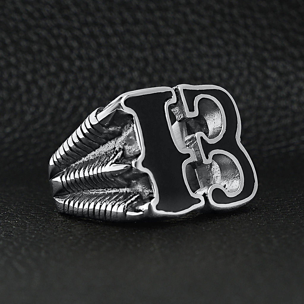 Anillo sello gótico negro con garra de dragón y número "13" de acero inoxidable: 9