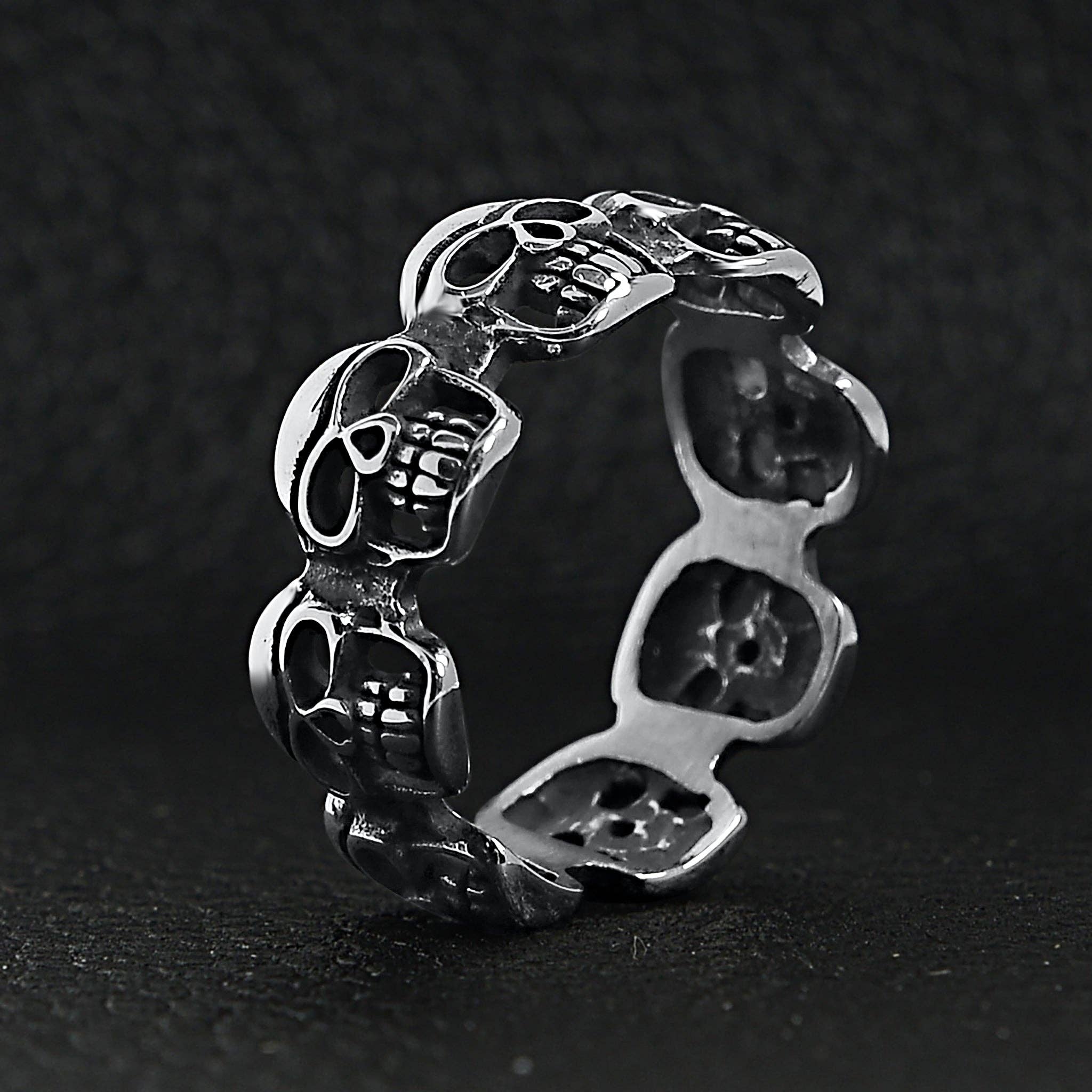 Anillo de declaración con múltiples calaveras de acero inoxidable: 7