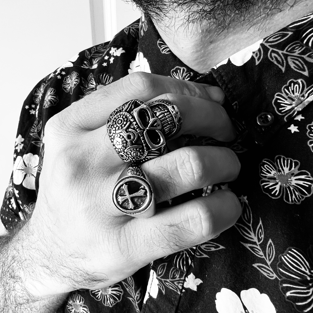 Anillo de sello en forma de cruz pulida de acero inoxidable: 13