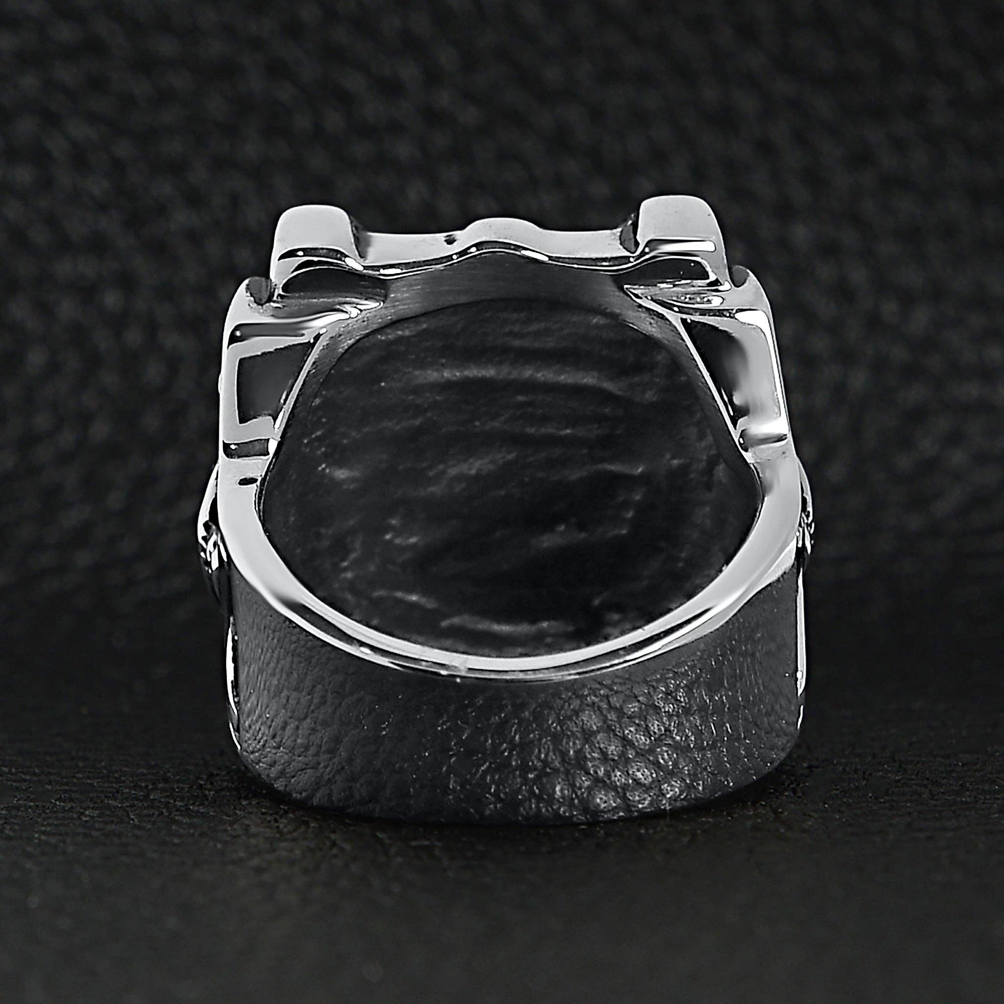 Anillo con sello de calavera con tachuelas de acero inoxidable: 10