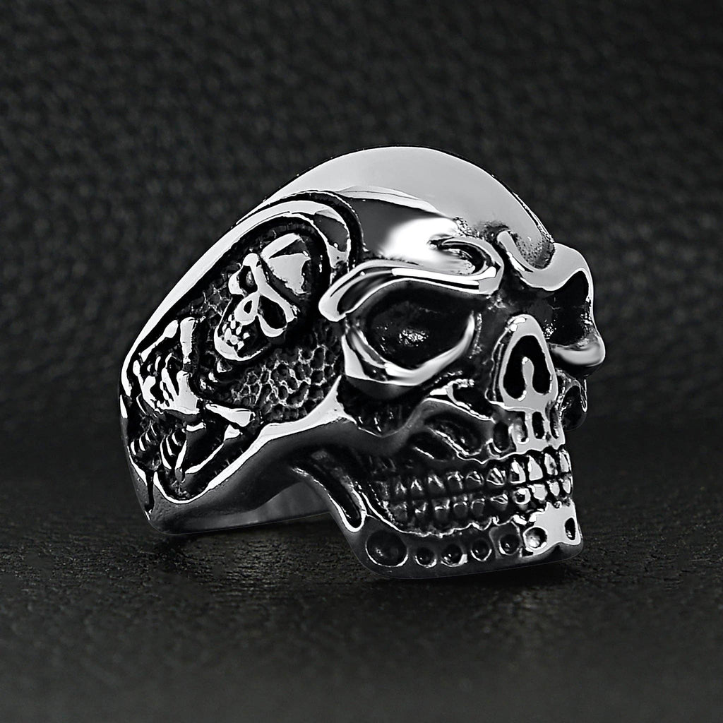 Anillo de acero inoxidable con diseño de calavera y detalles de esqueleto: 8