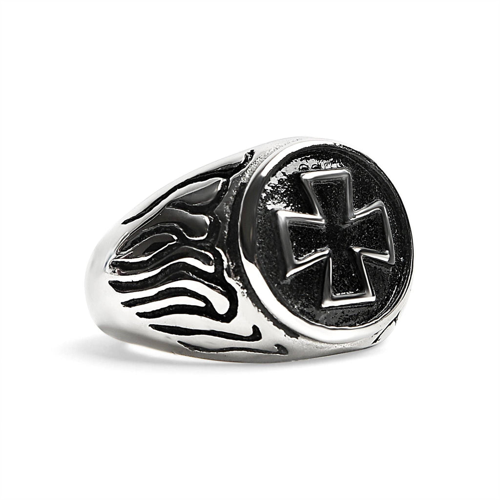 Anillo SS con forma de cruz maltesa pulida, característica hipoalergénica: 10