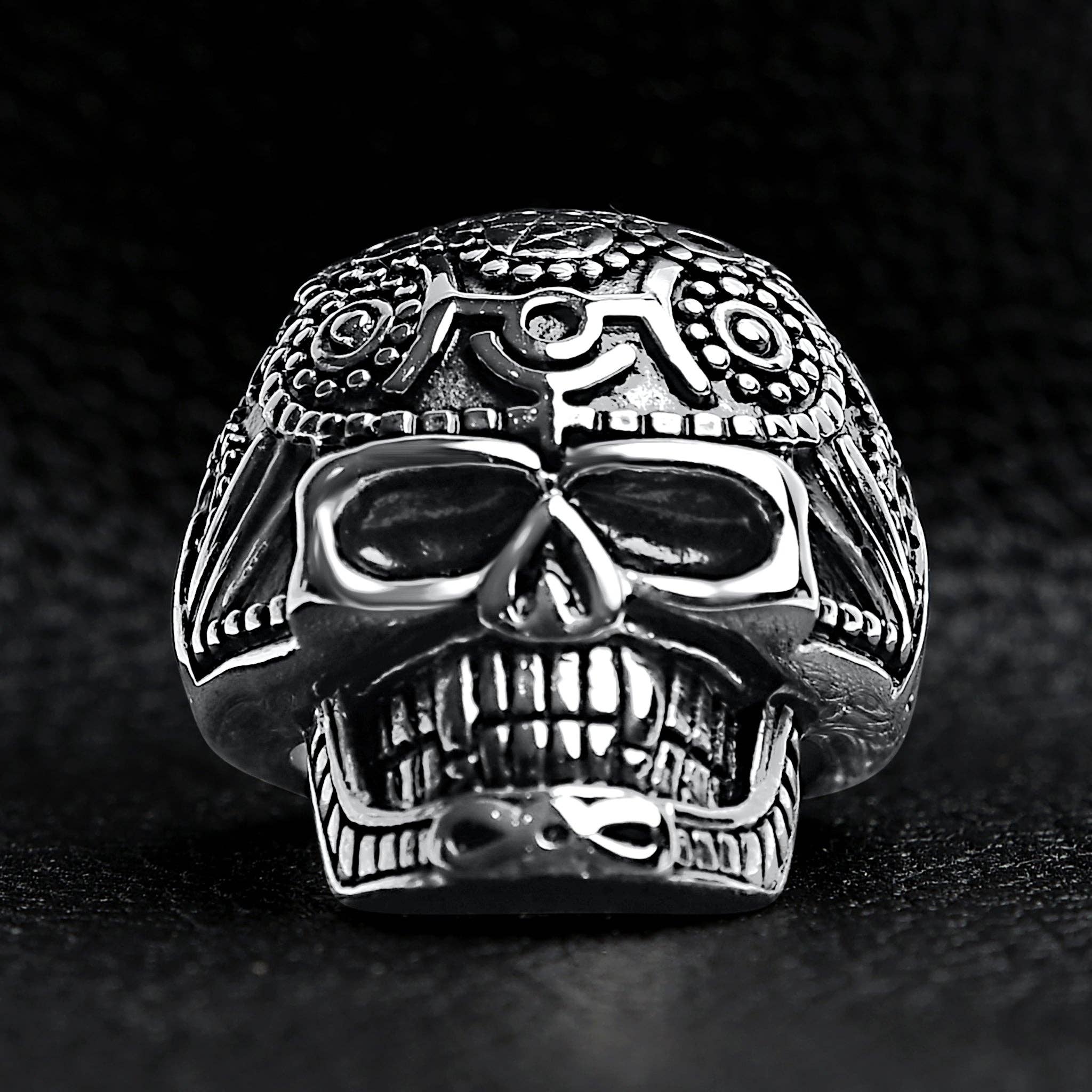Anillo de Calavera de Acero Inoxidable con Inspiración Tribal: 10
