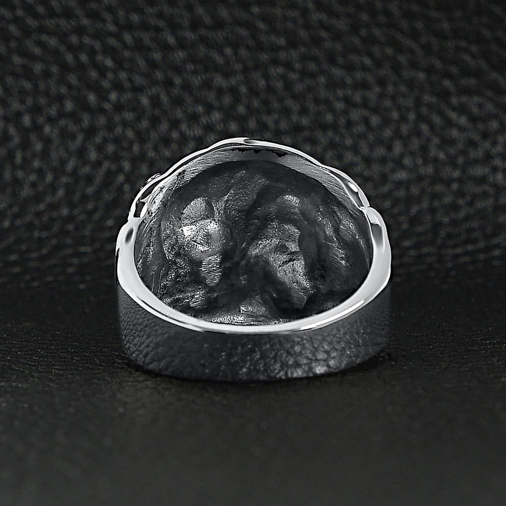 Calavera de acero inoxidable con circonita cúbica roja en forma de ojo y anillo de parche: 9