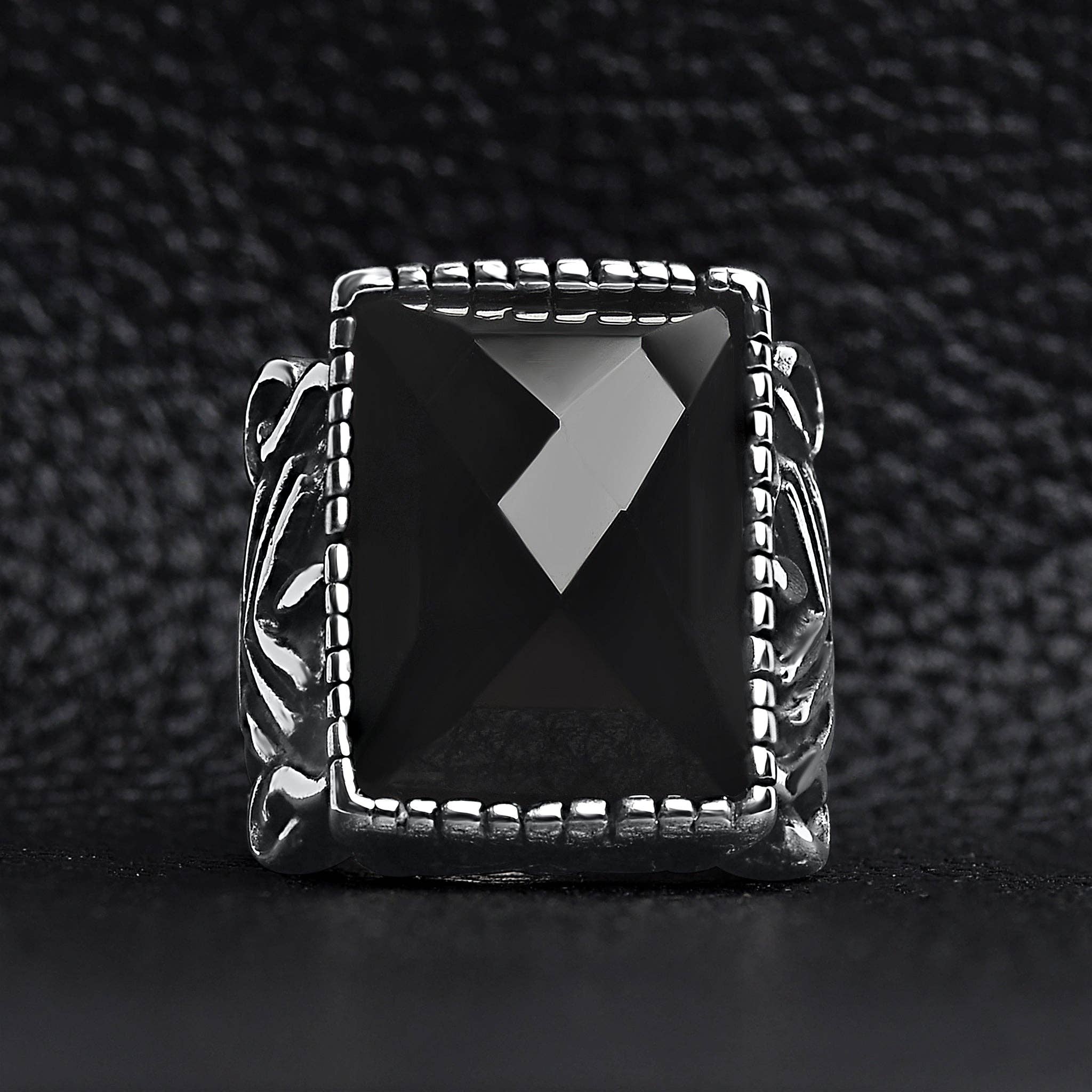 Anillo de declaración de acero inoxidable con piedra negra: 14