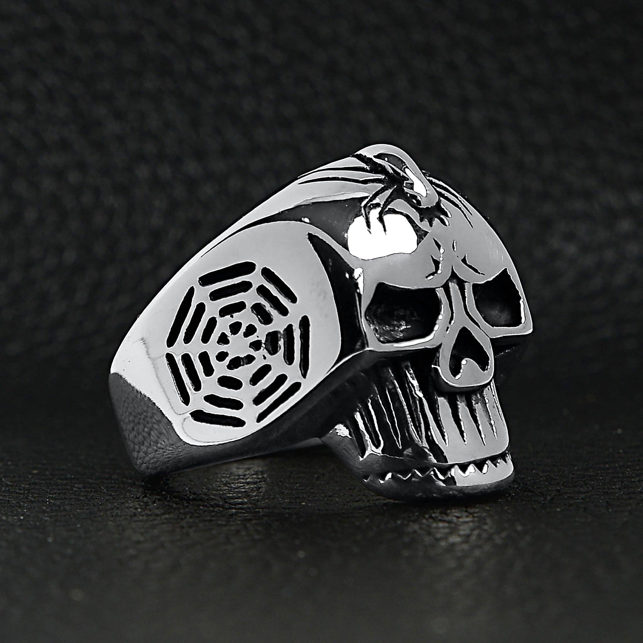 Anillo de calavera de acero inoxidable con detalles de araña y telaraña: 11
