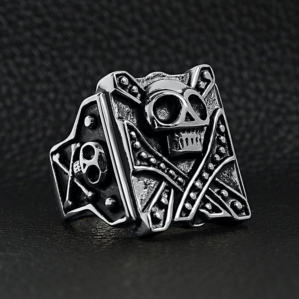Anillo con sello de calavera con tachuelas de acero inoxidable: 10