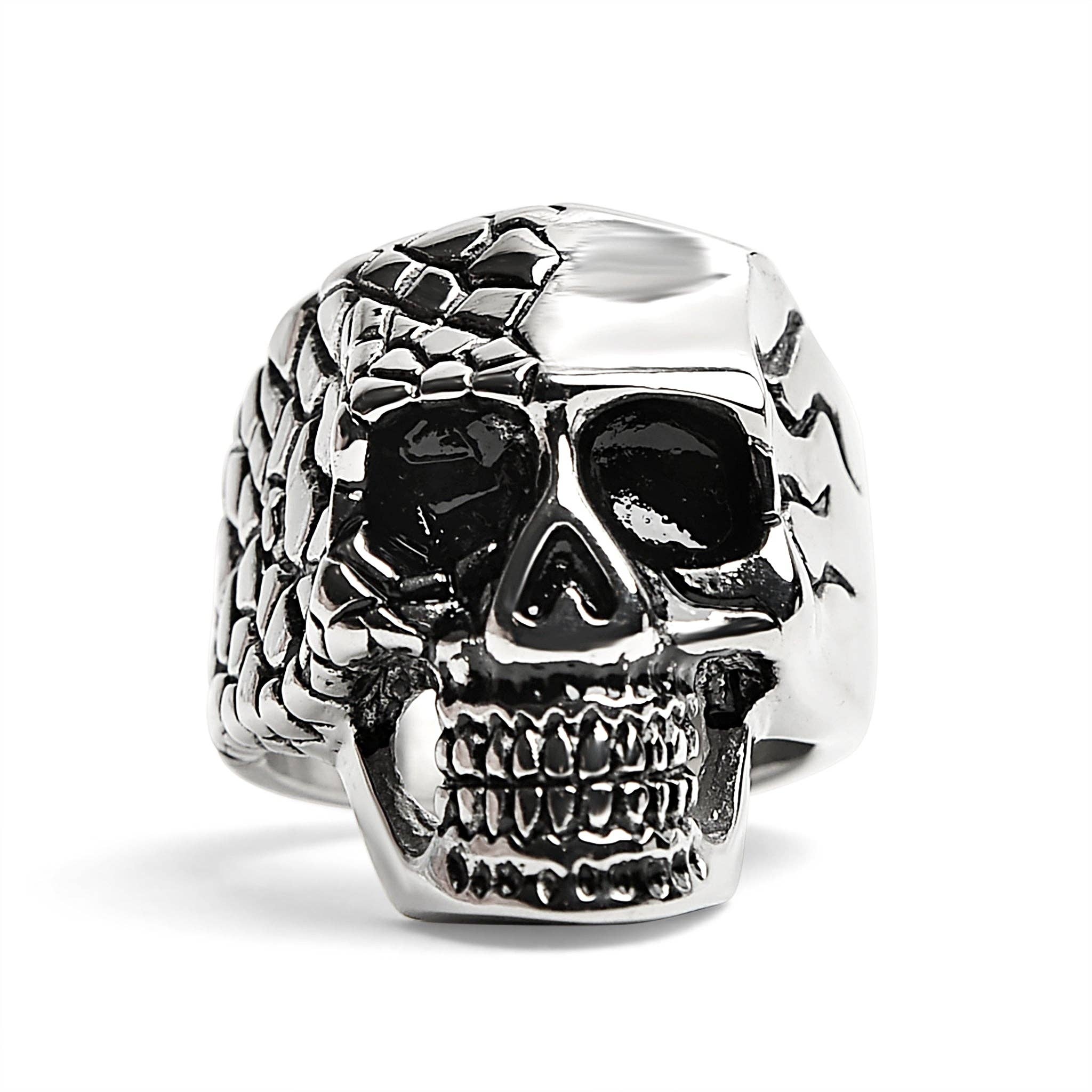 Anillo detallado de acero inoxidable con forma de calavera: 8