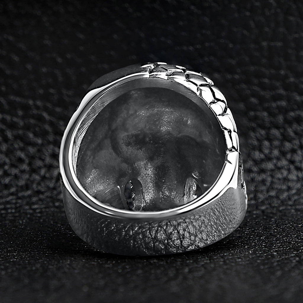Anillo detallado de acero inoxidable con forma de calavera: 8