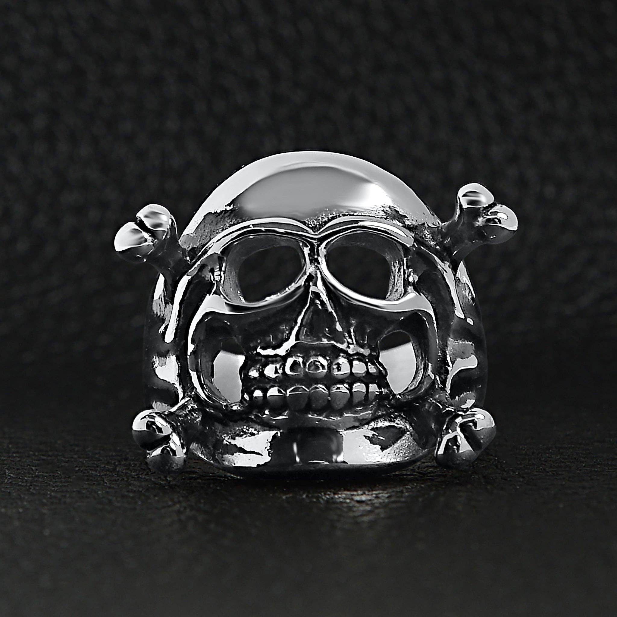 Anillo de acero inoxidable con calavera y tibias cruzadas: 8