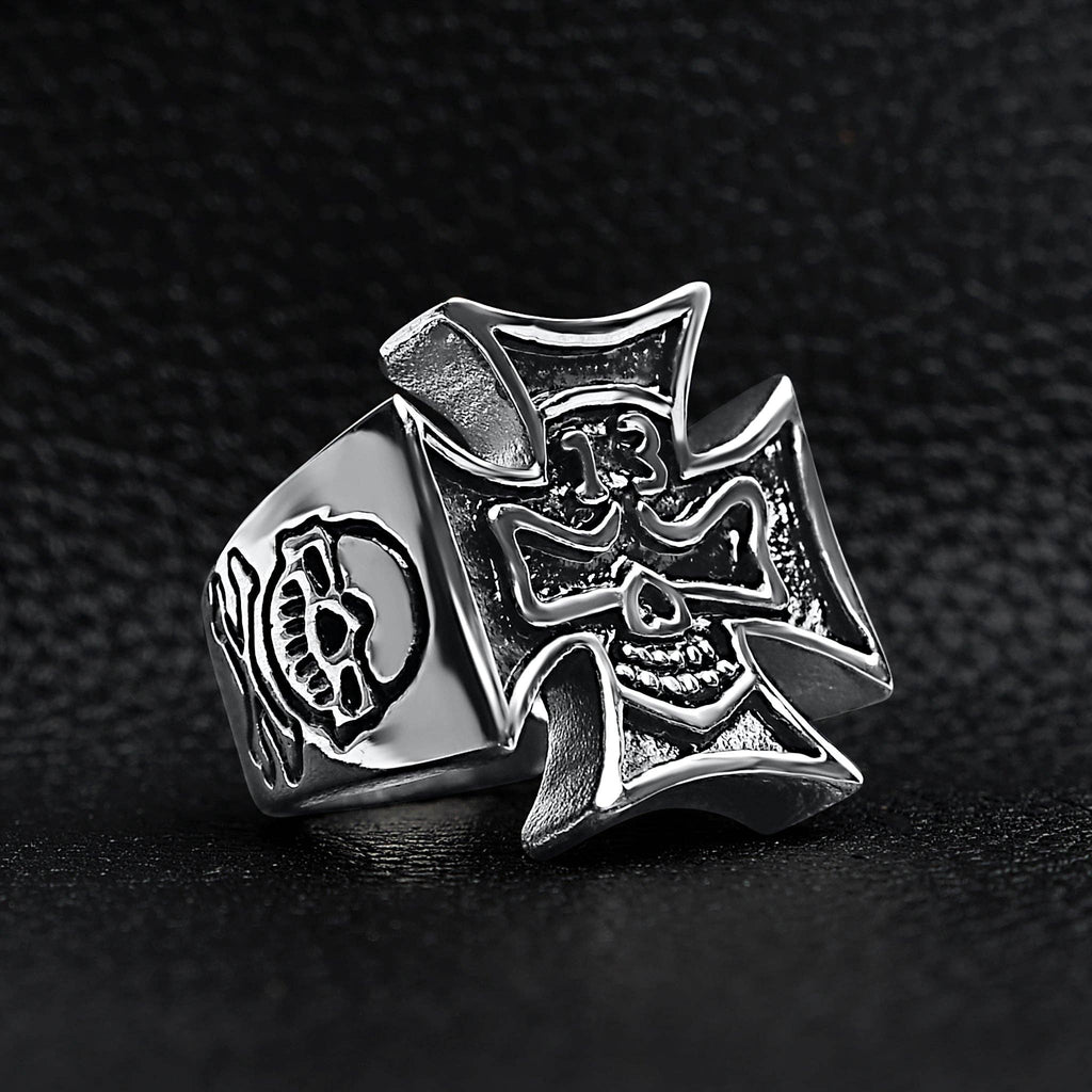 Anillo grande de acero inoxidable con forma de calavera de 13 pulgadas en forma de cruz maltesa: 10