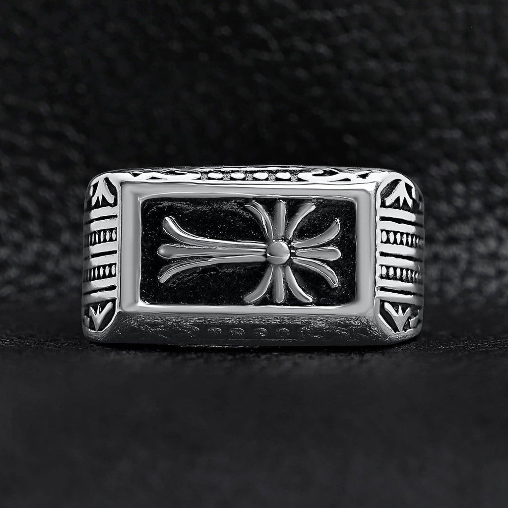 Anillo de acero inoxidable con forma de cruz detallada: 14