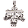 Colgante triple de calaveras en cruz de acero inoxidable