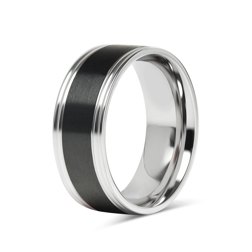 Anillo de acero inoxidable pulido con centro negro: 7 / 8mm
