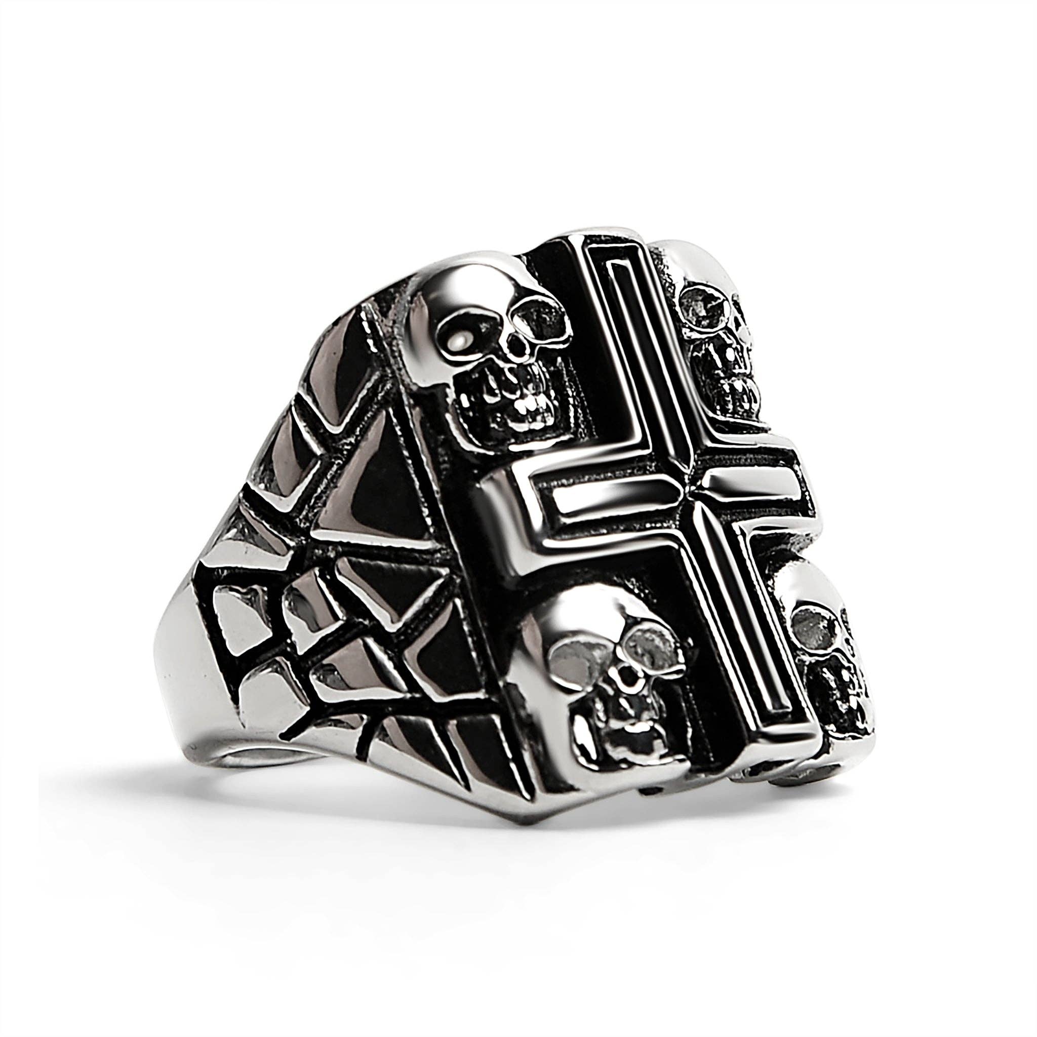 Anillo de acero inoxidable pulido con forma de cruz con múltiples calaveras: 10