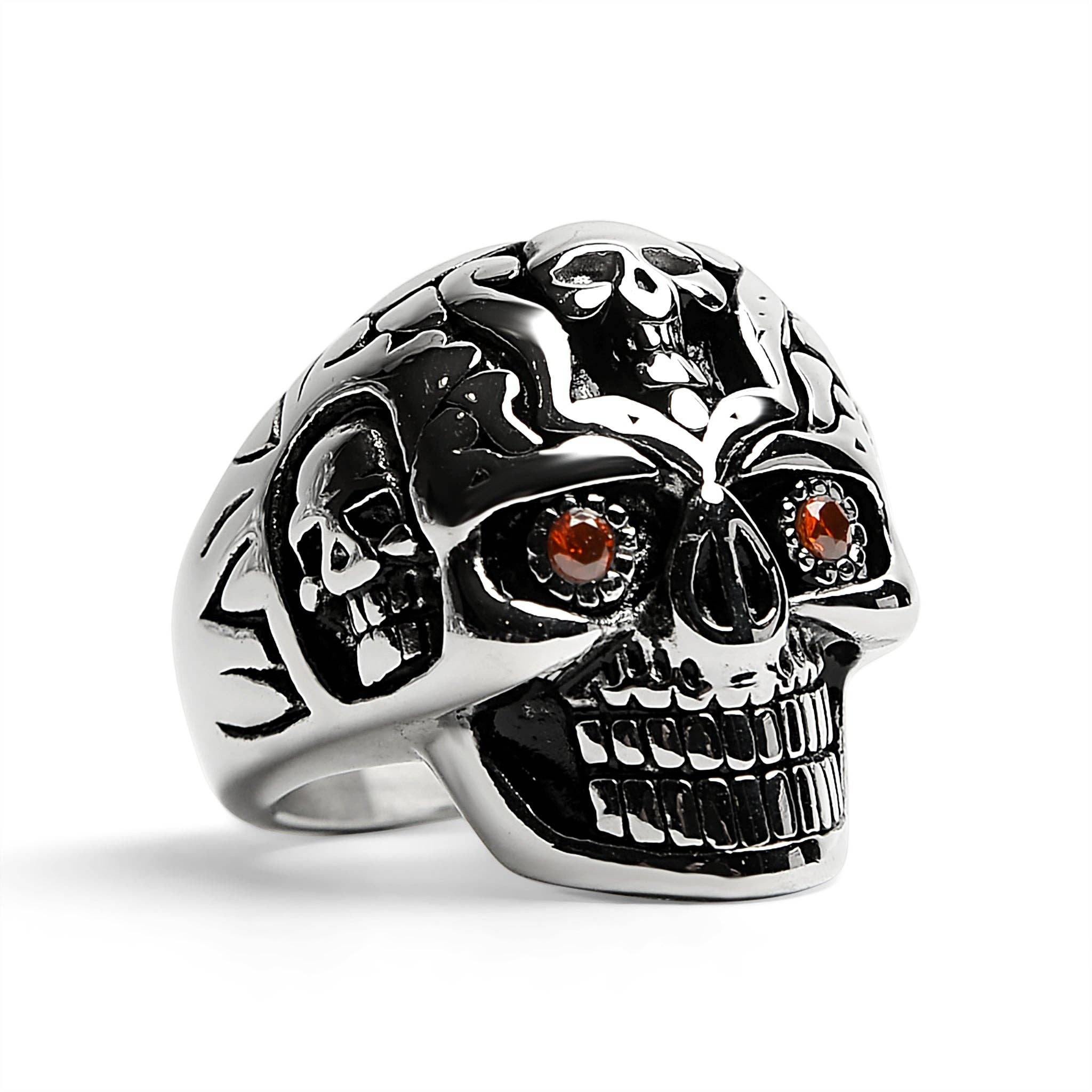 Anillo de acero inoxidable con forma de calavera de azúcar con circonita cúbica roja: 10