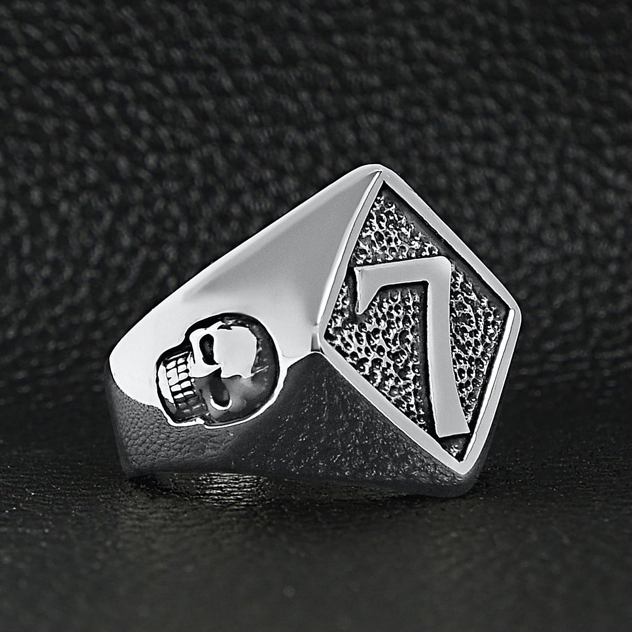 Anillo de sello Lucky «7" de acero inoxidable con detalles en forma de calavera: 9