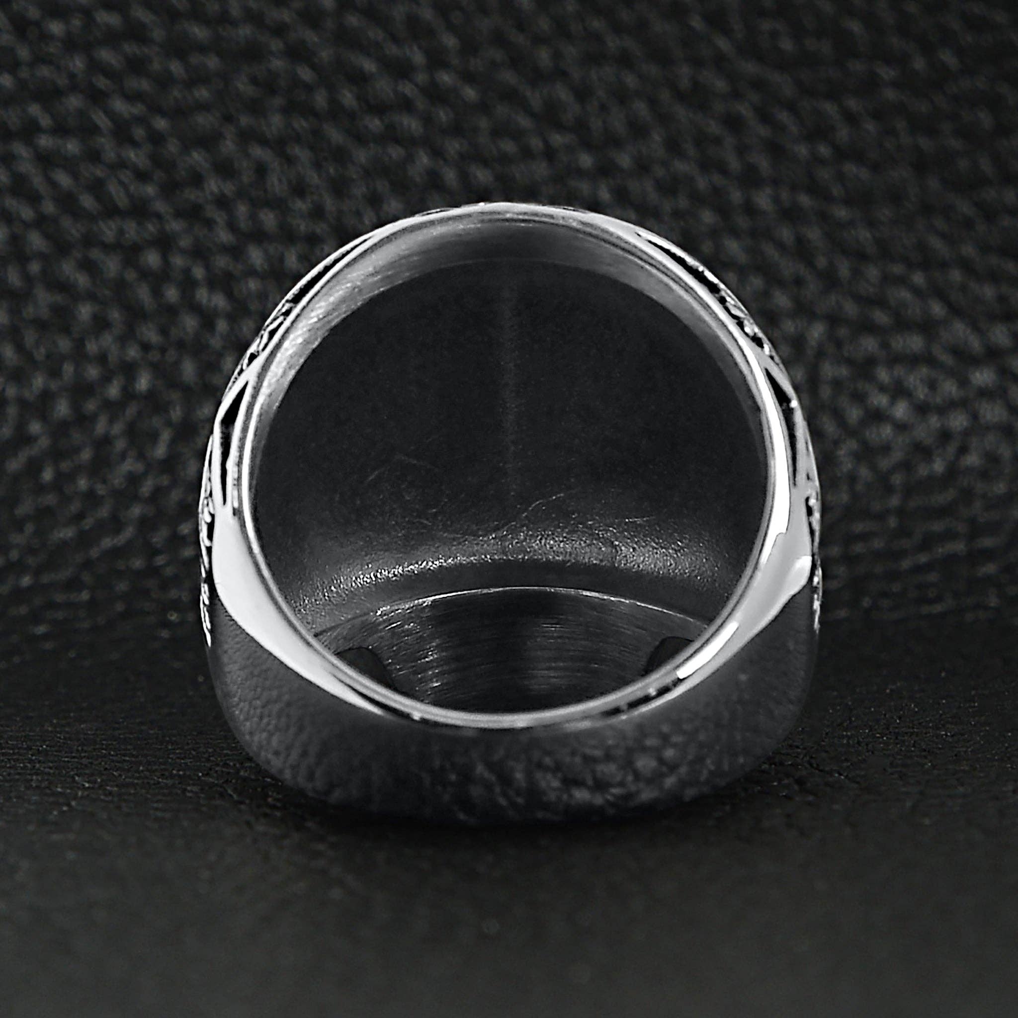 Anillo de calavera de acero inoxidable con estampado de flor de lis: 9