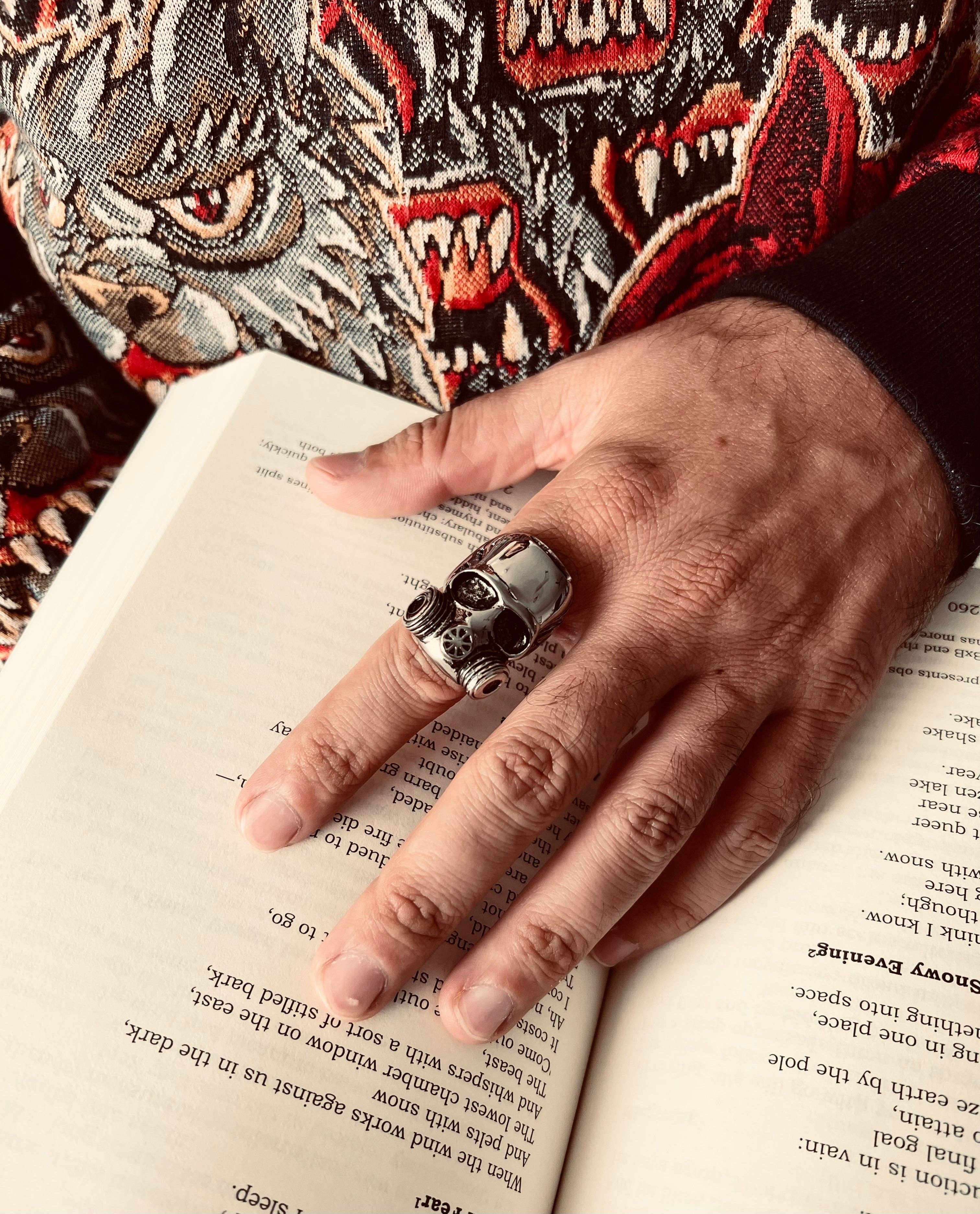 Anillo de calavera con máscara de gas de acero inoxidable: 9